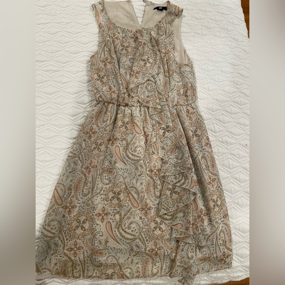 H&M Beige Paisley Blouse